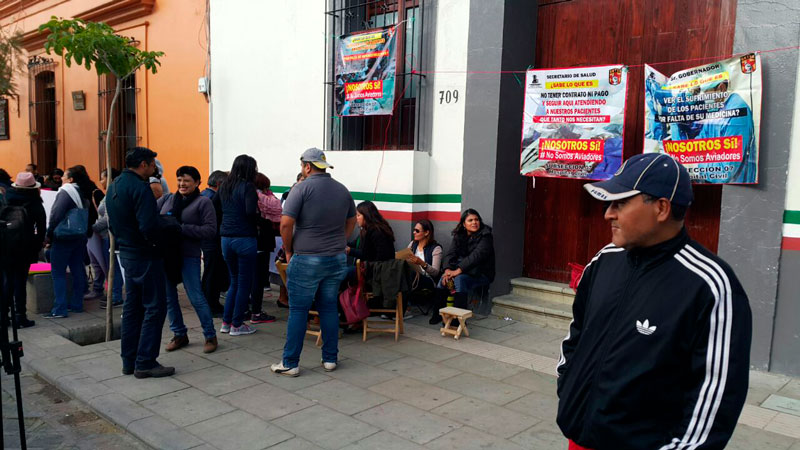 Sección 35 del SNTSA bloquea dependencias de gobierno en Oaxaca