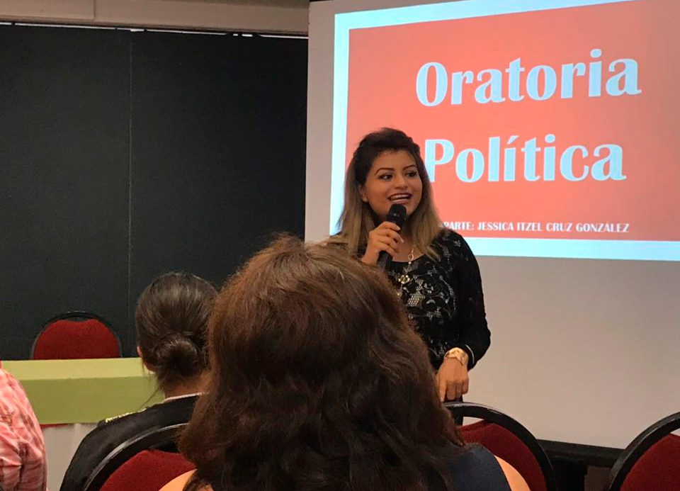 Realiza PMR taller de Oratoria y Liderazgo Político Margarita Maza Parada