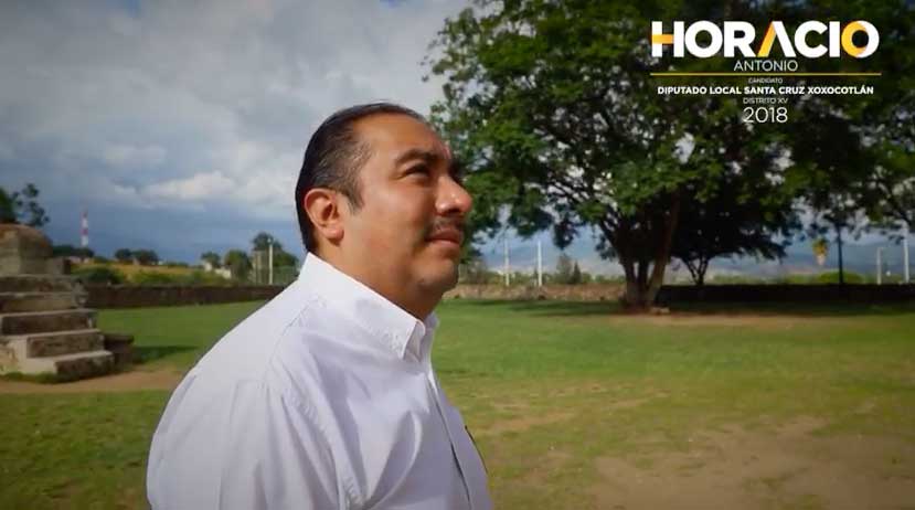 Horacio Antonio Mendoza, diputado local ahora con licencia, es el candidato a diputado local por el distrito XV con cabecera en Santa Cruz Xoxocotlán.