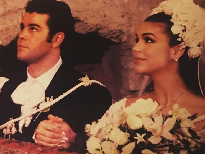 Biby Gaytán festeja 24 años de feliz y sólido matrimonio