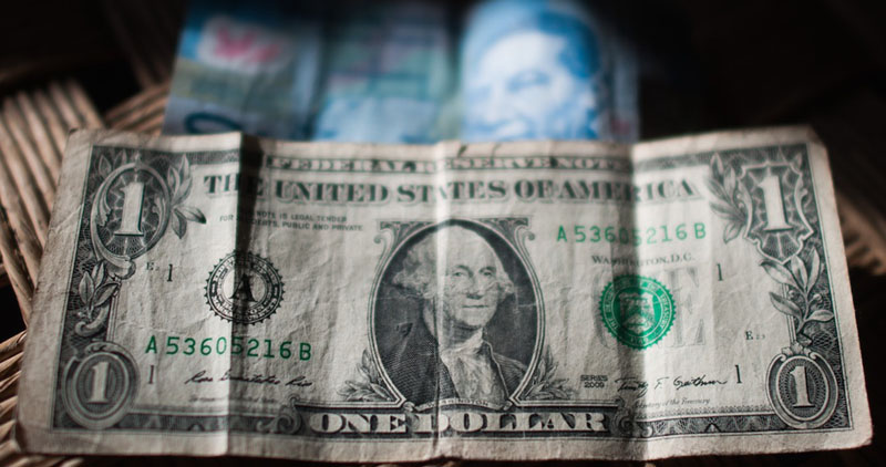 Pronósticos de Urzúa y reunión de AMLO y empresarios dan otro empujón al peso: el dólar baja