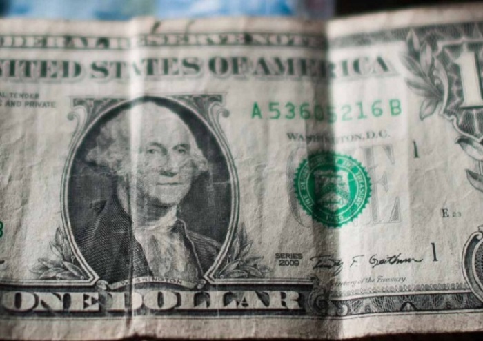 Se vende dólar en $19.40 en casas de cambio del AICM