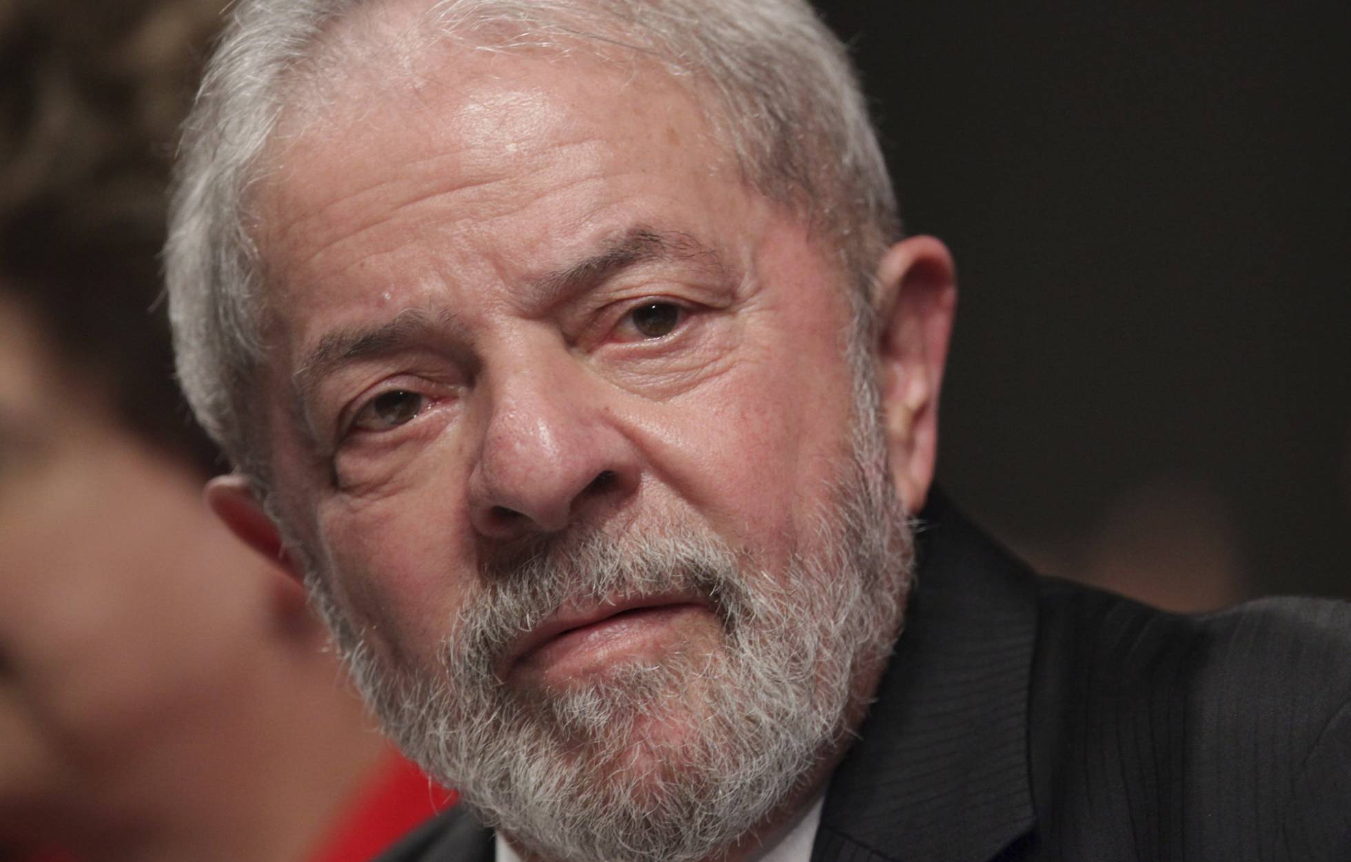 Un juez ordena liberar al expresidente brasileño Lula da Silva, preso por corrupción