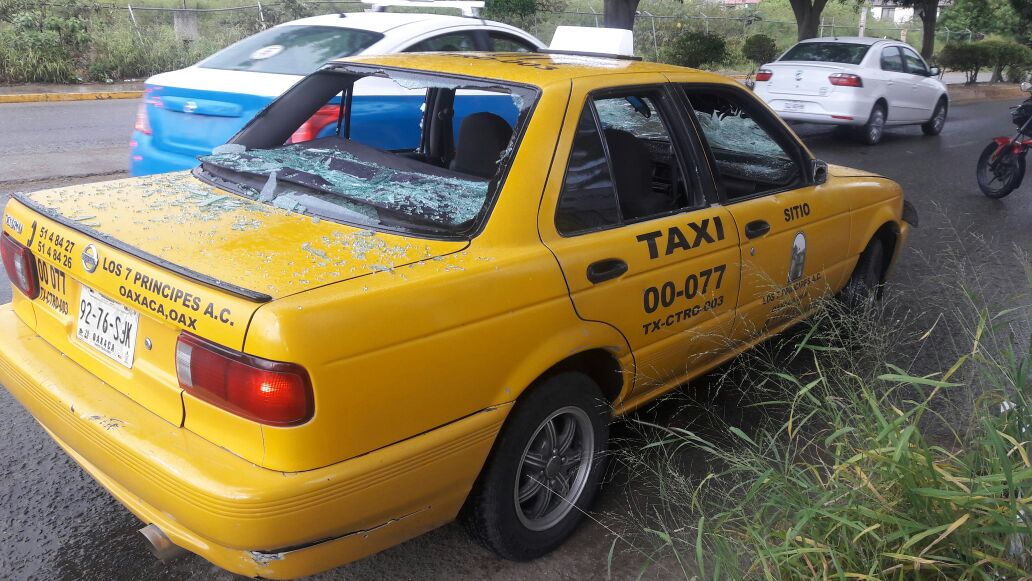 Impunes los taxistas, siguen imponiendo su ley