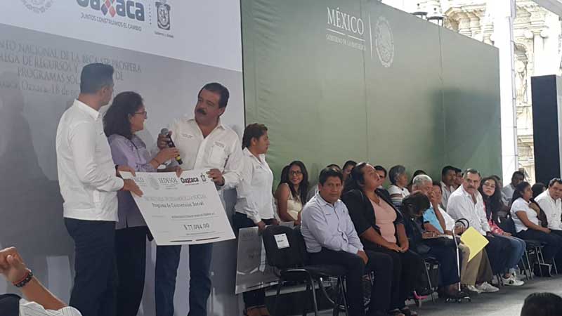 Sedesol beneficia en Oaxaca a 2.1 millones de personas: Pérez Magaña