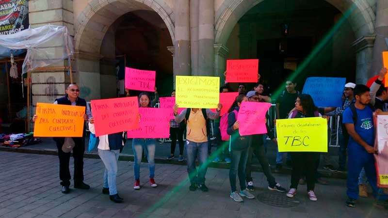 Protestan Trabajadores de Telebachilleratos; piden reconocimiento a su sindicato