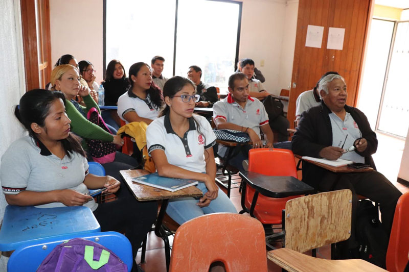 Gobierno de Santa Lucía facilita estudios de bachillerato a policías