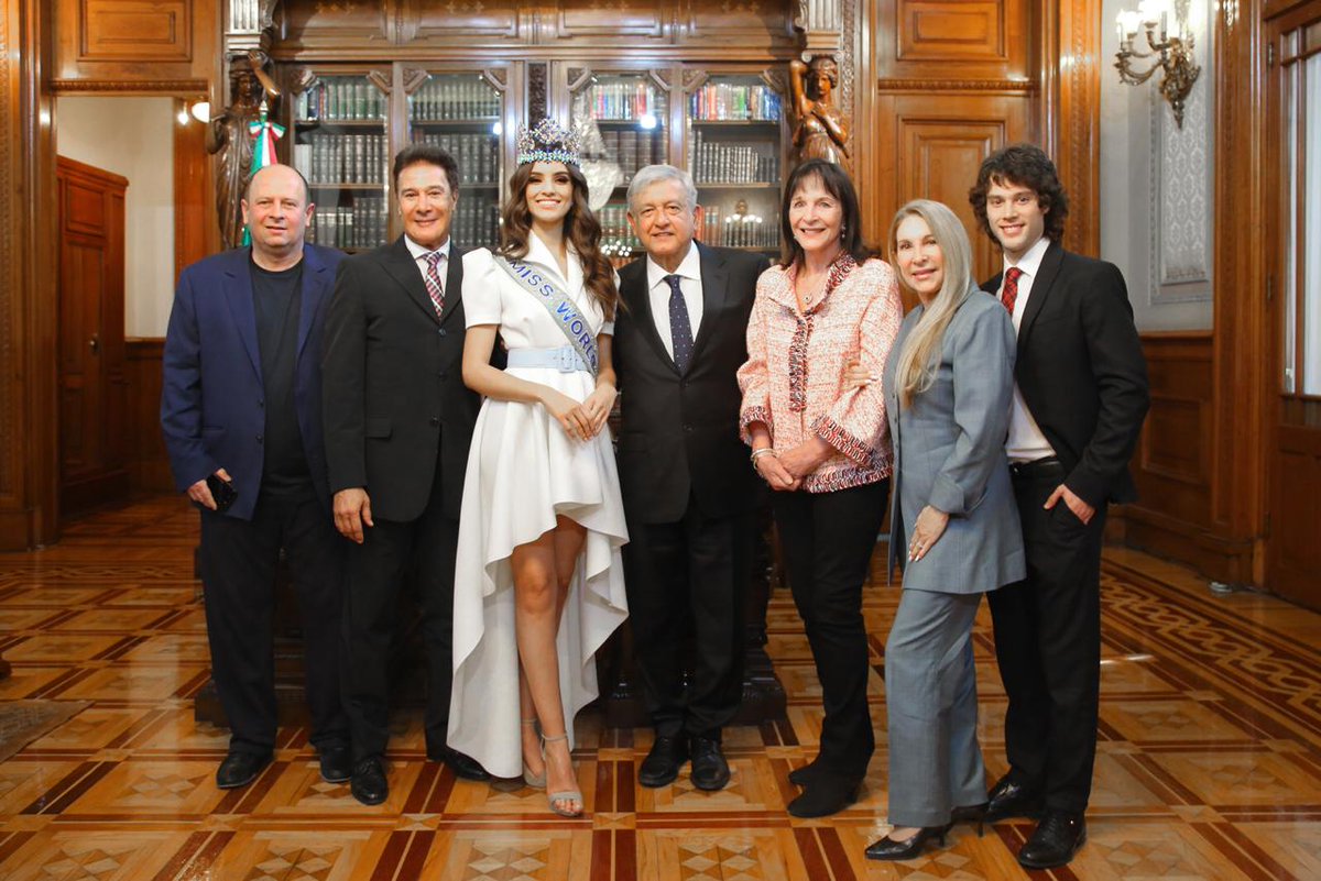 Apoyará AMLO proyectos sociales de Vanessa Ponce, Miss Mundo 2018