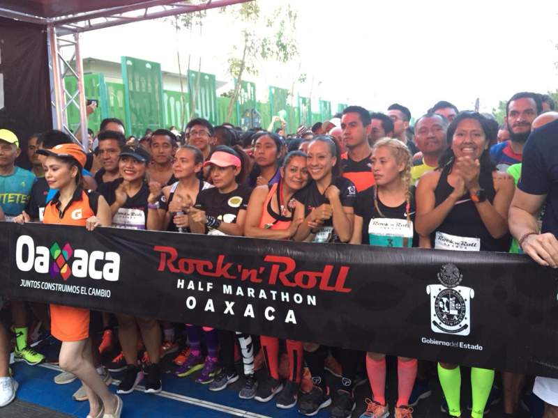 Representantes de 12 países participan en el  Rock and Roll Half Marathon