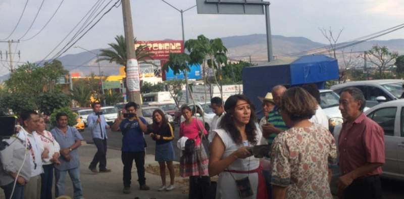 Con ritual protestan activistas por afectaciones a arbolado urbano