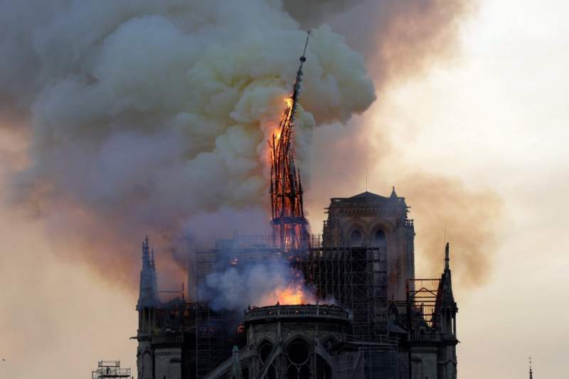 El incendio en Notre Dame, en imágenes