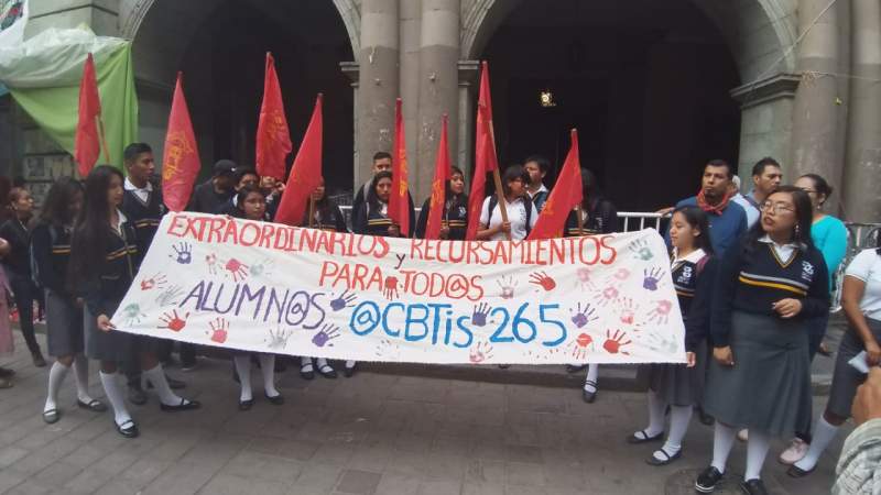 Estudiantes del CBTIS de San Jacinto Amilpas denuncian corrupción y lucro con calificaciones