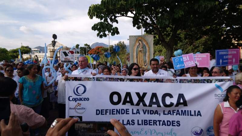 Se suman católicos y evangélicos en #CaminataPorLaVida en Oaxaca