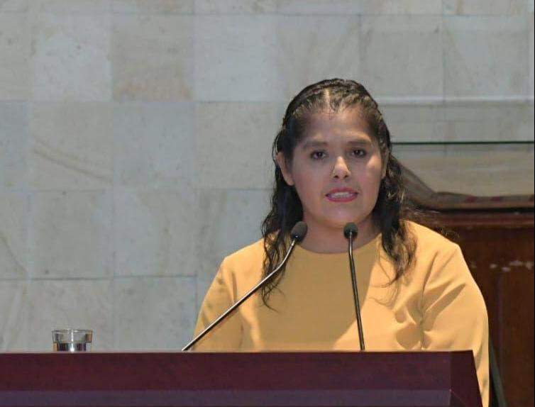 Llama líder de bancada de Morena, Laura Estrada Mauro, a no aprobar más deuda