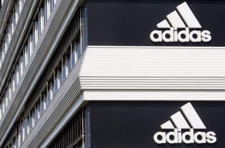 Adidas cerrará fábricas robotizadas en Alemania y EU