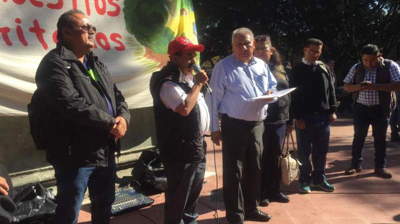 Caos en Oaxaca por organizaciones; piden libertad de militante