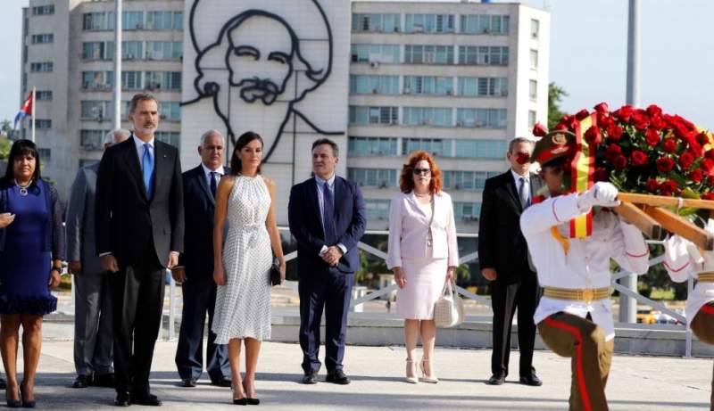 Presidente de Cuba recibe a los reyes de España en La Habana