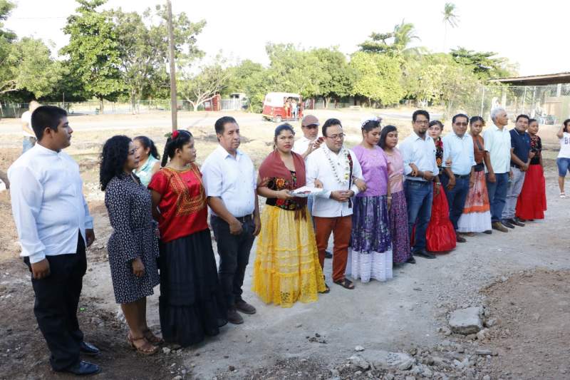 Inaugura Pável Meléndez aulas del Telebachillerato Comunitario de Tehuantepec