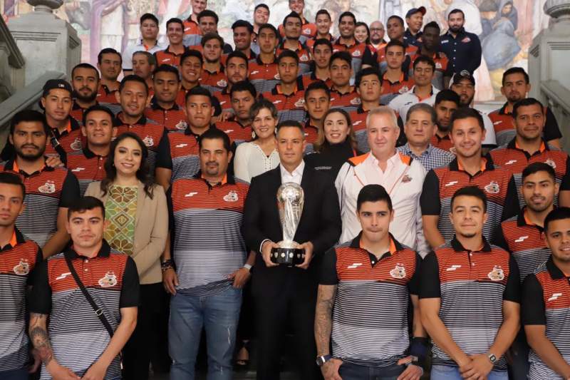 El Gobierno del Estado respaldará al equipo Alebrijes de Oaxaca para  lograr su ascenso a la Liga MX: AMH