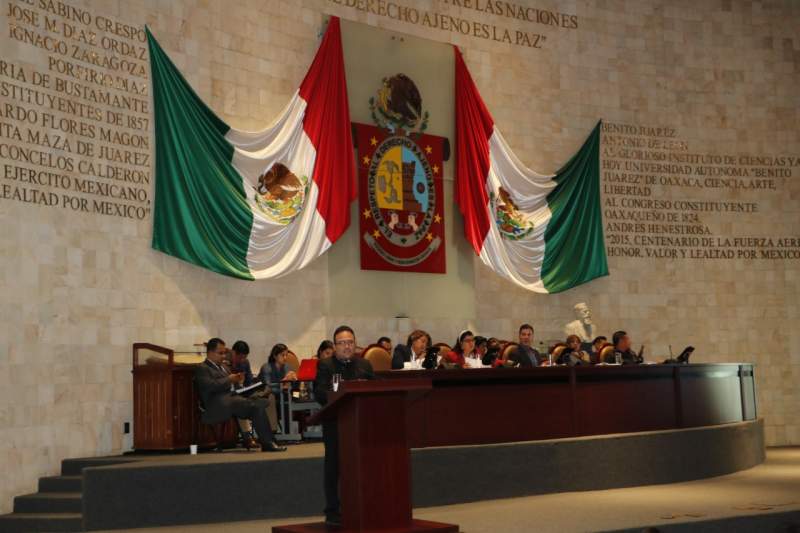 Oaxaca a la vanguardia con Ley de Archivos; preservará memoria histórica: Pável Meléndez