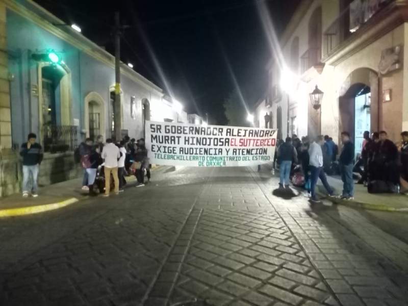 SUTTEBCEO bloquea Avenida Juárez #Oaxaca