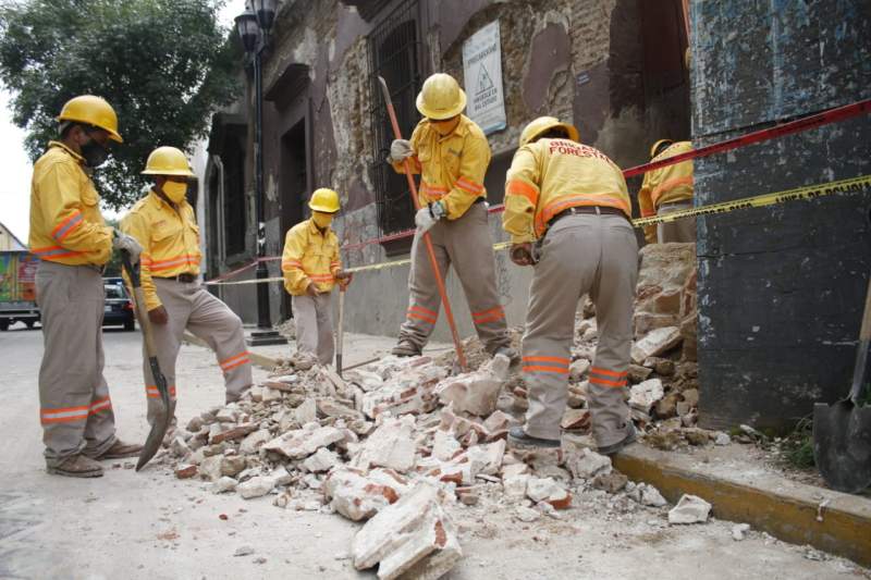 Mantienen evaluación de daños en hospitales y carreteras de Oaxaca por sismo de magnitud 7.5 en la Costa