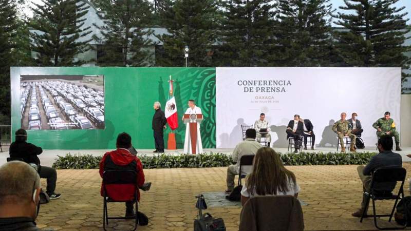 Asegura AMLO en Oaxaca que hay recursos para culminar proyectos prioritarios