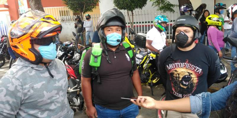Repartidores de UberEats y motociclistas piden seguridad en Oaxaca
