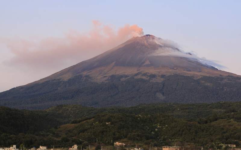 Popocatépetl registra 165 exhalaciones