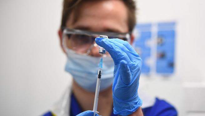 EE UU aprueba la vacuna contra la Covid de Pfizer y empezará a administrarla en 24 horas