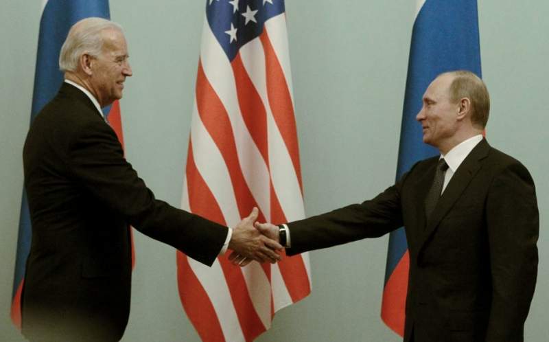 Putin felicita a Biden por su victoria en elección presidencial de EU; esto dijo