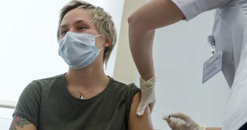 Rusia inicia la vacunación contra la COVID-19; desde hoy aplica la Sputnik V «gratis» y a “gran escala”