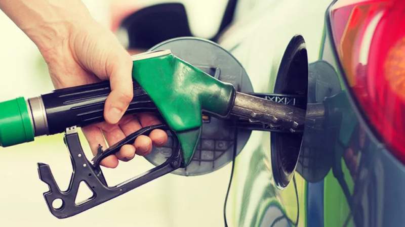 Hacienda regresa estímulo fiscal a gasolina Premium y aumenta el de Magna y diésel