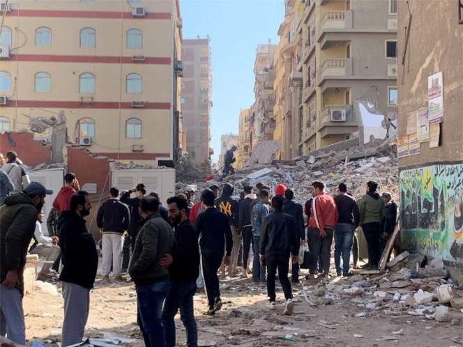 Derrumbe de edificio en Egipto deja al menos 5 muertos