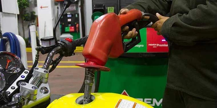 AMLO asegura que precios de los combustibles no han aumentado en términos reales