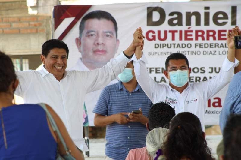 Avanza Daniel Gutiérrez en su camino al Congreso Federal; la Costa de Oaxaca le brinda su respaldo