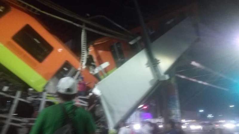Colapsa estructura y se desploma metro en la estación Olivos de la Línea 12
