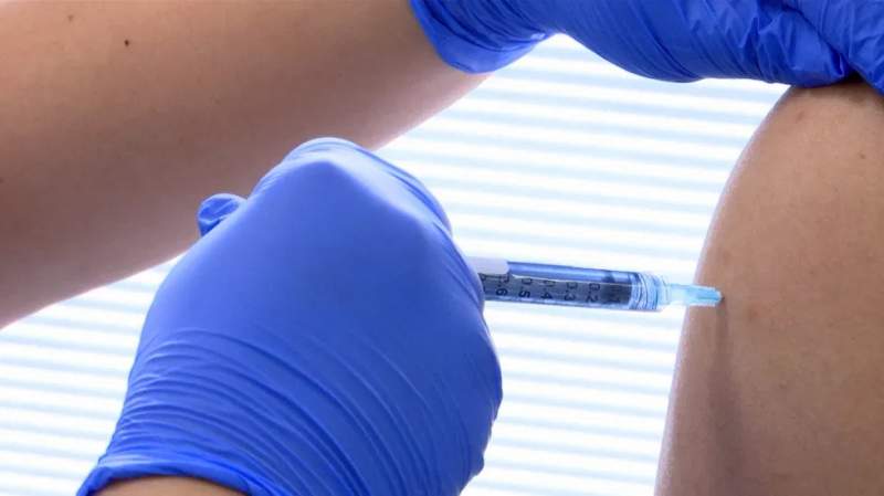 Vacuna de Novavax es 93 por ciento eficaz contra variantes de COVID-19
