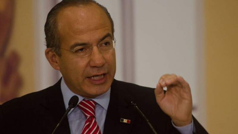 Felipe Calderón reapareció en una boda en Oaxaca y generó reacciones