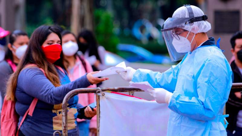 México registró en las últimas 24 horas 17 mil 546 contagios casos y 756 muertes por COVID-19