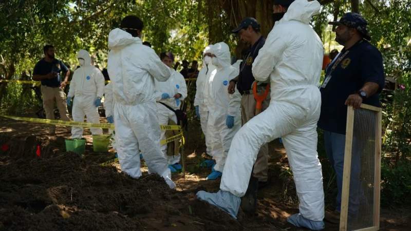 FGR solicita prudencia en caso de fosa clandestina hallada en Michoacán, desmienten que sean 45 cuerpos