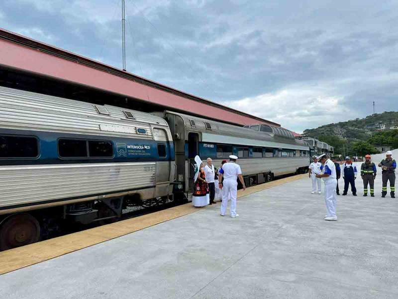 López Obrador realiza recorrido de prueba en el Tren Interoceánico del Istmo de Tehuantepec